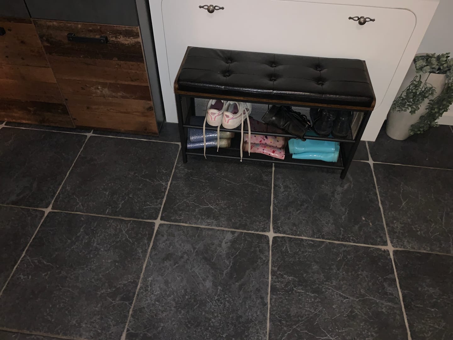 Customer photo review of Schoenenrek industrieel met bank | Houtlook en Staal | 80x30x48cm