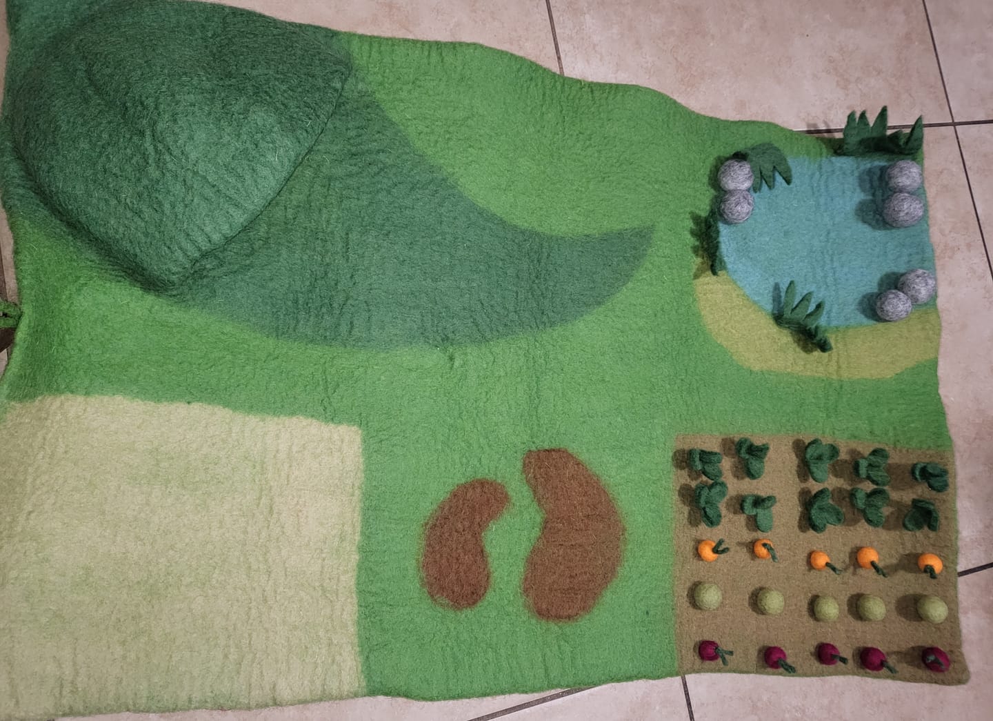 Customer photo review of Large Farm Play Mat Playscape