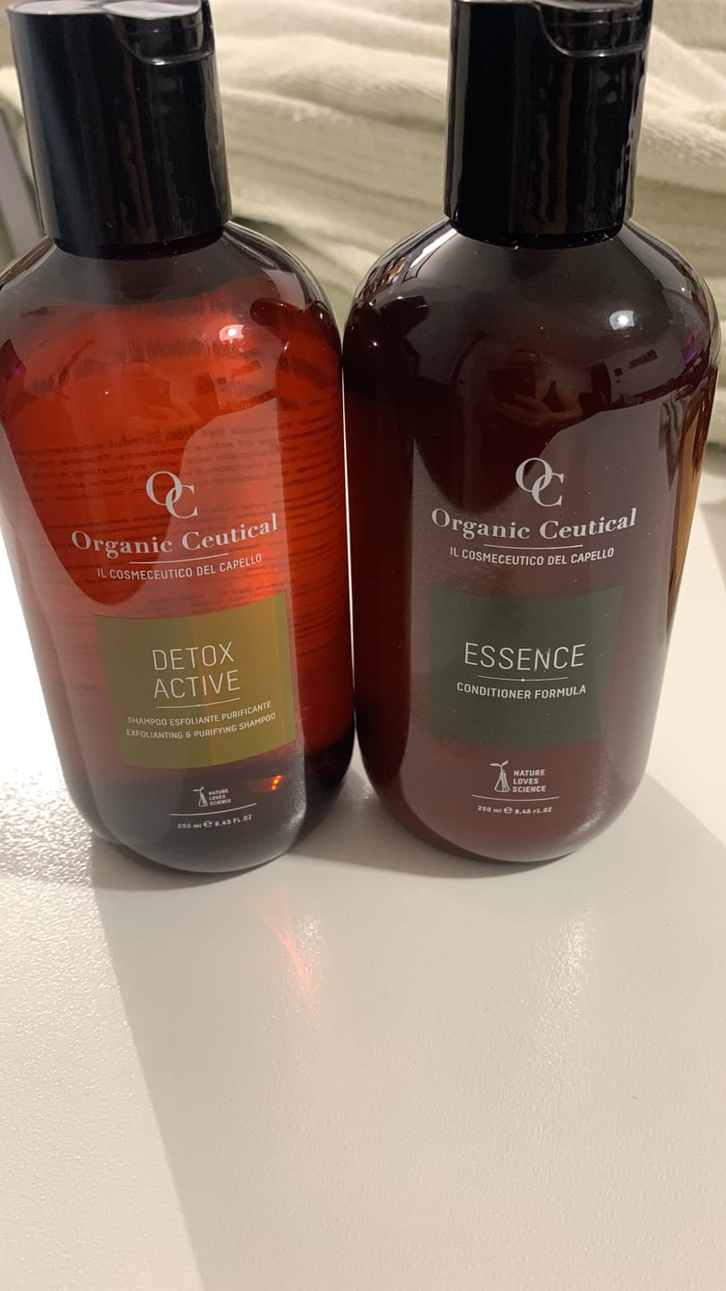 Customer photo review of DETOX ACTIVE | Shampoo Esfoliante Purificante