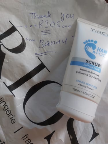 Customer photo review of Vince Hand Foot Scrub 120ml