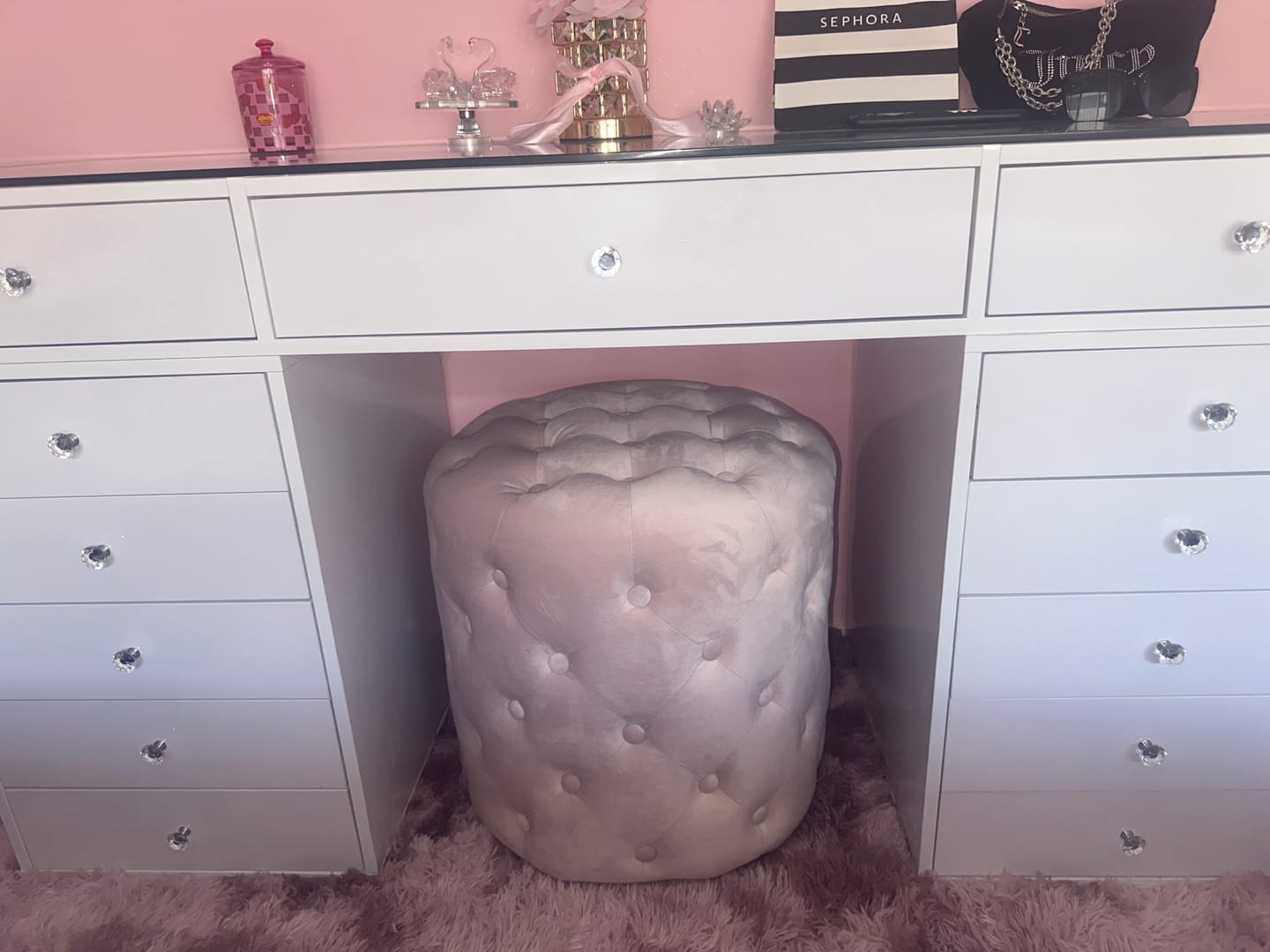 Customer photo review of Alexa Round Ottoman / Makeup Stool