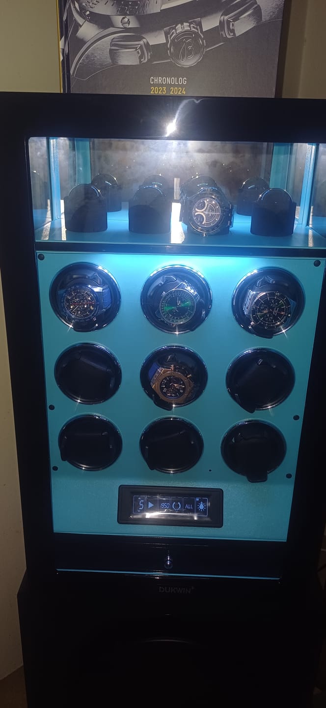 Customer photo review of Patented Design Watch Winders with Watch Holder Fingerprint Lock Ultra Quiet Motor