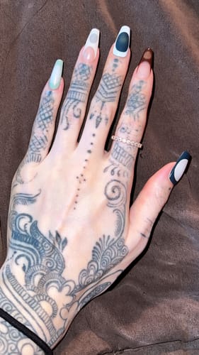 Customer photo review of Siva Nail, Summer Mocha, Gradient Handmade Press on Nails