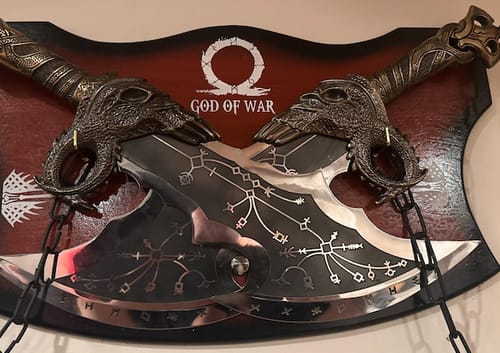 Customer photo review of 22" Pair of Blade of Chaos Knives of Kratos from God of War (Spring Steel & D2 Steel versions are Available) from God of War Knives Level 6 Type I | Kratos Knives