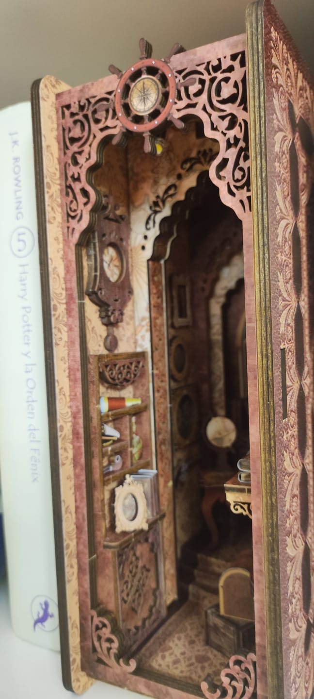 Customer photo review of Book Nook Memory of the Sail