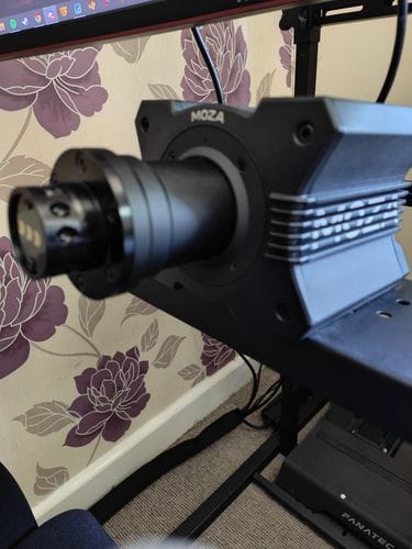 Customer photo review of MOZA RACING R9 V3 Wheel Base