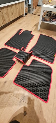 Customer photo review of Dywaniki samochodowe na zamówienie - Przód i tył