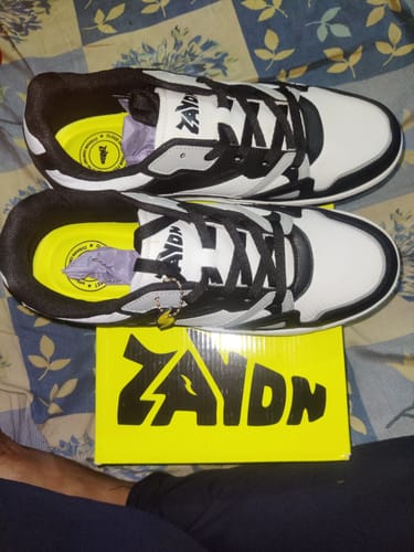 Customer photo review of XANDER White Black Men's casual sneaker