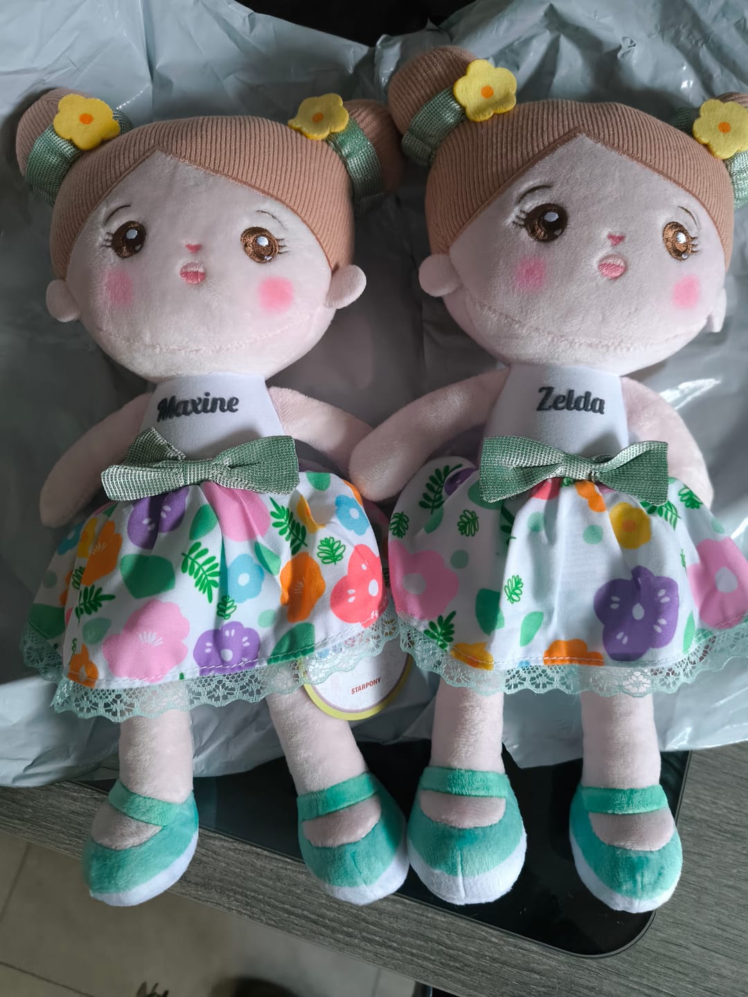 Customer photo review of Personalisierte Plüschpuppen mit Offenen Augen im Frühlingsanzug