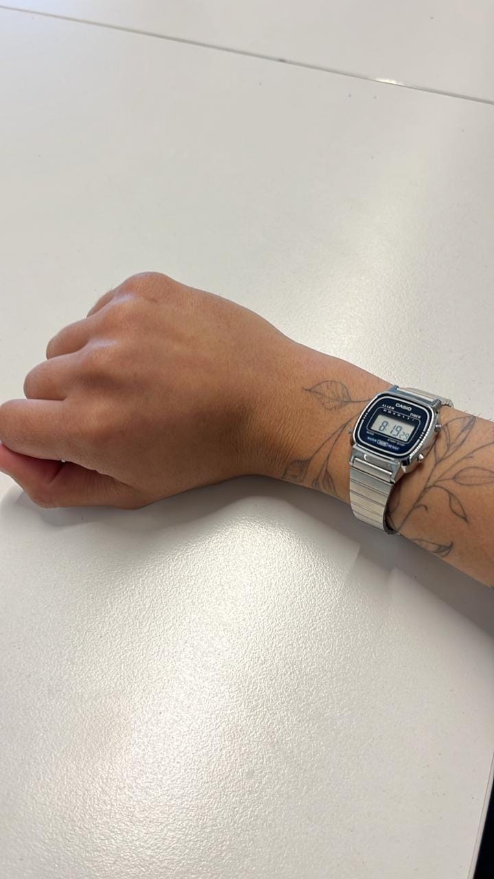 Customer photo review of Reloj Casio Vintage LA670WA-2DF Plateado Azul