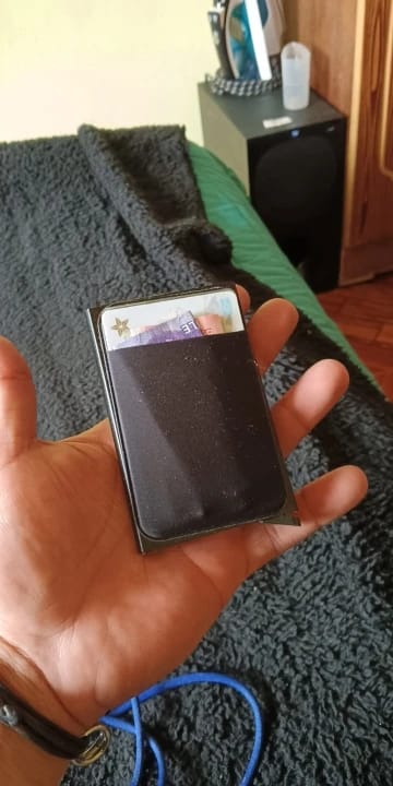Customer photo review of Metallic Wallet Slim Pop Up RFID Cardholder — Black | KIMLUD