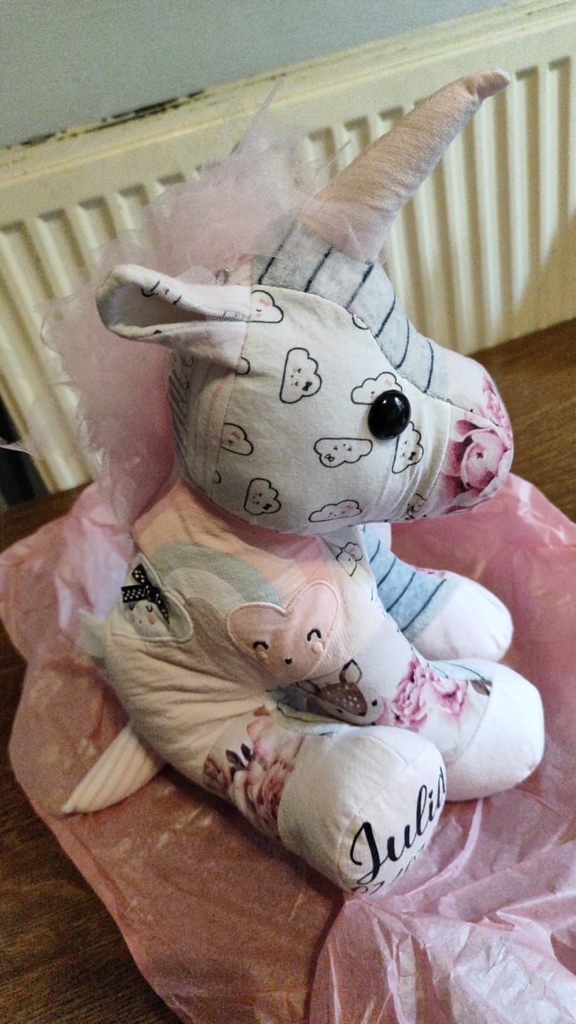 Customer photo review of Lion en peluche souvenir