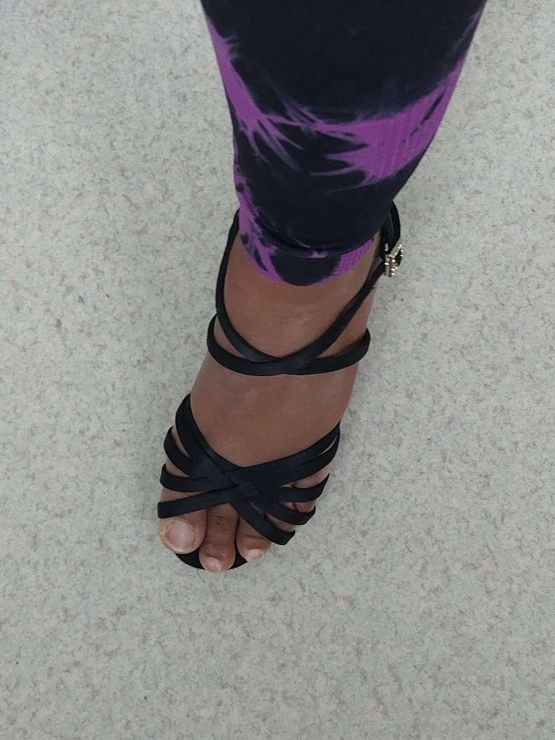 Customer photo review of Sandales de danse latine noires INTENSE