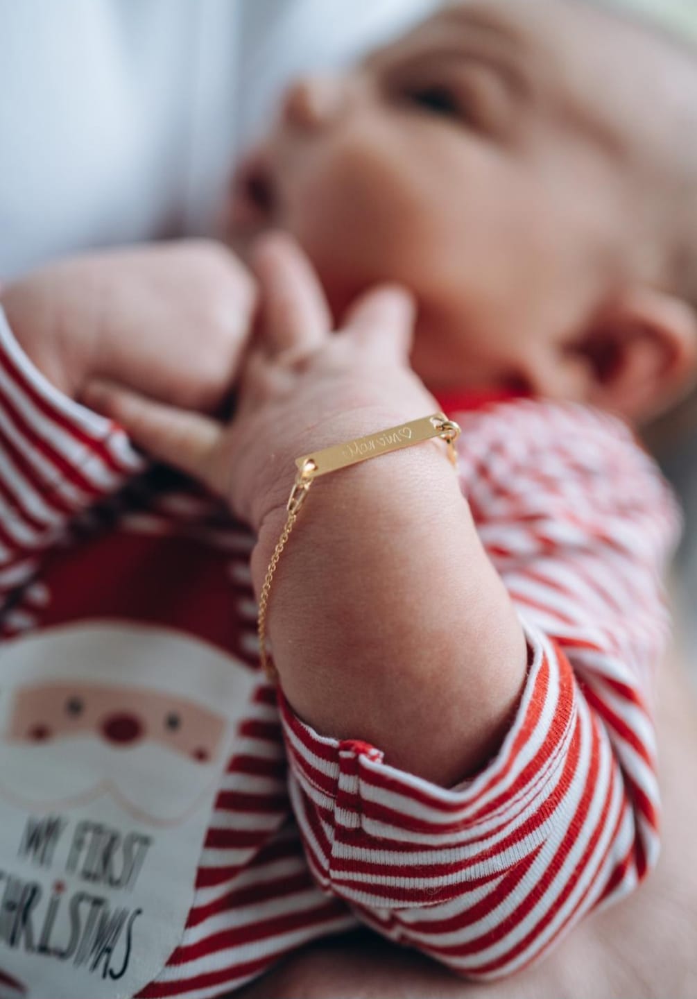 Customer photo review of Baby Armband mit Gravur länglich