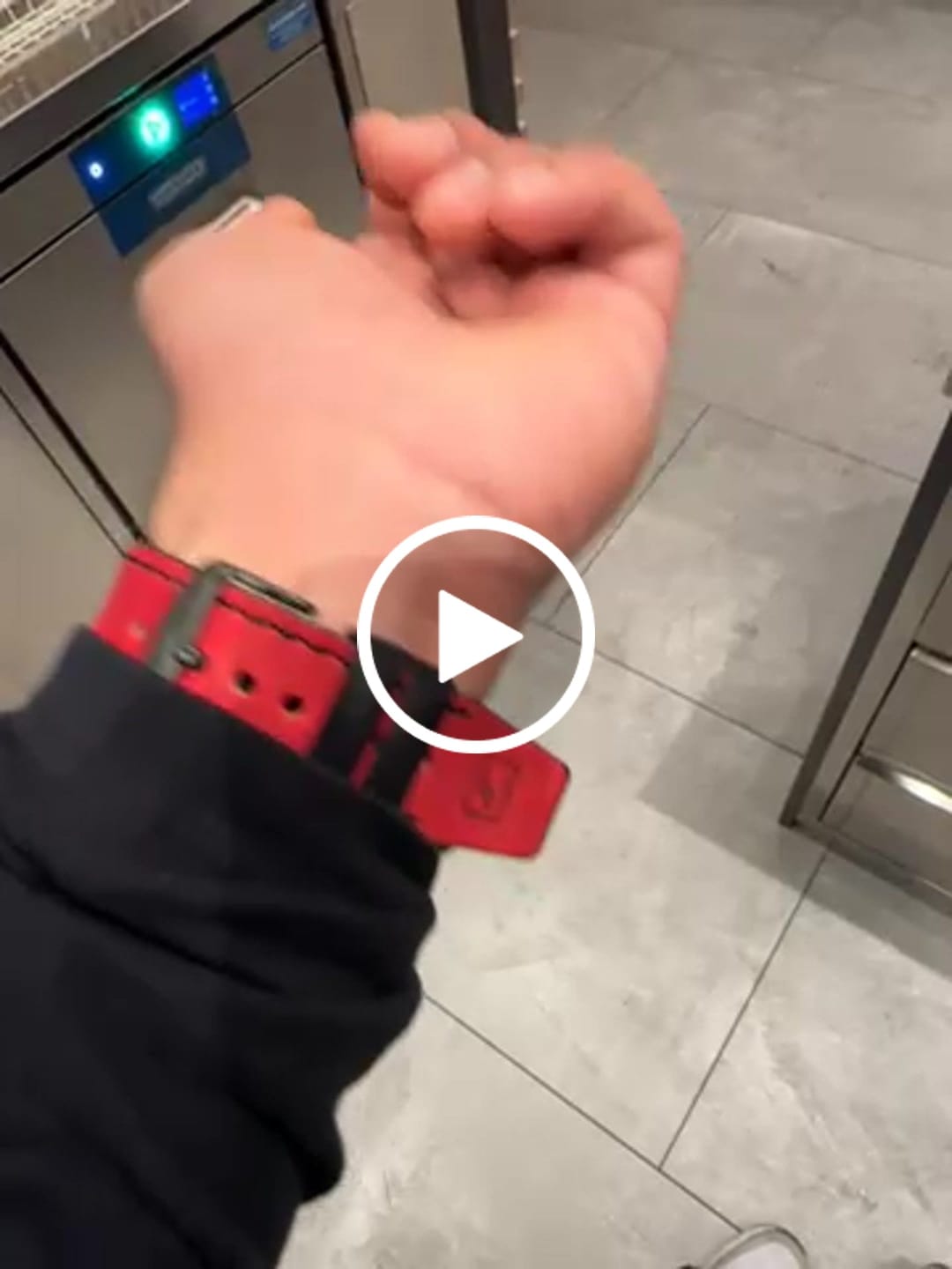 Customer video review of Curren Sofia® orologio uomo pelle