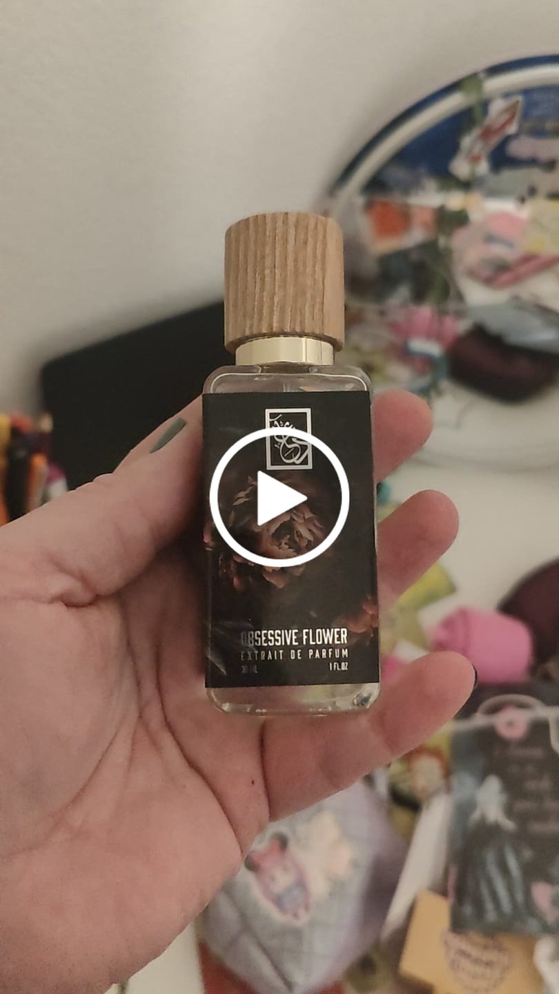 Customer video review of Obsessive Flower