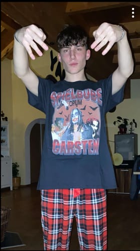 Customer photo review of SPIELBUBE CARSTEN T-SHIRT