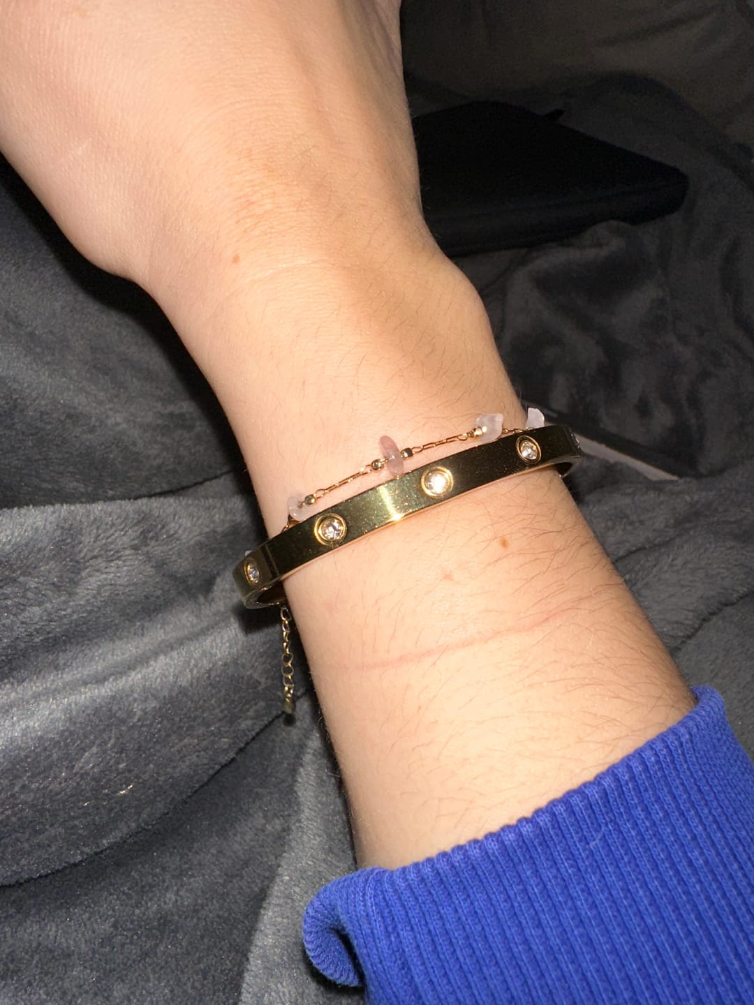 Customer photo review of Deluxe Timeless Stone Armreif 18K Vergoldet