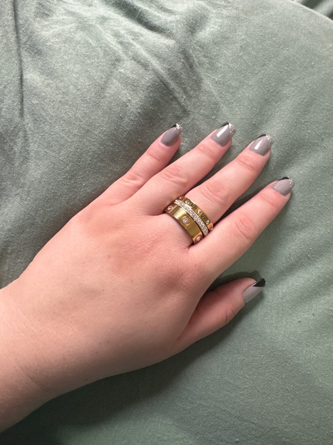 Customer photo review of Anel Triplo Glamour Banhado em Ouro 18k