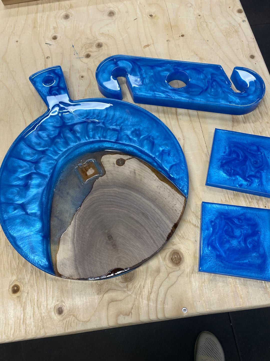 Customer photo review of 12x3.5x1" Wine Caddy Mold For Epoxy Resin - Style 2 - Silicone Mold For Wine Glass Holder