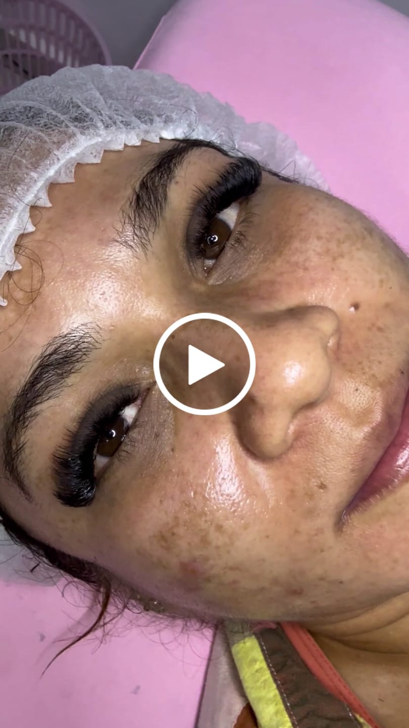 Customer video review of Mixed Volume Lashes