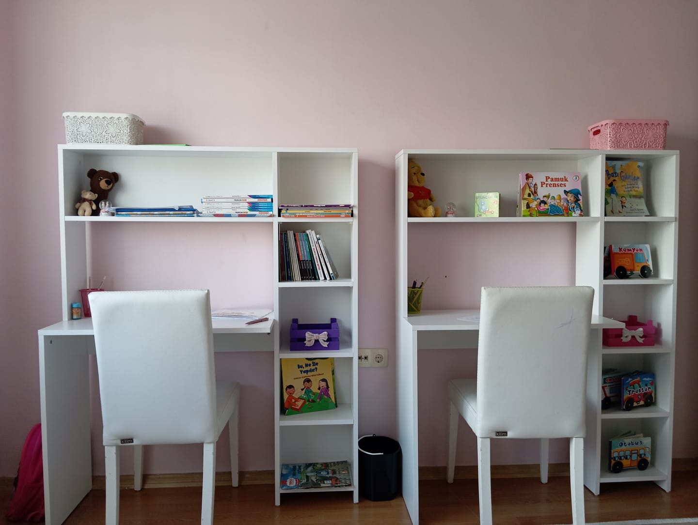 Customer photo review of Rani HA104 Kitaplıklı Raflı Bilgisayar Çalışma Masası Beyaz