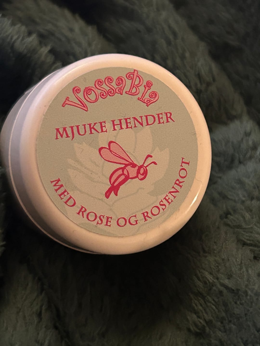 Reseña fotográfica de un cliente sobre Manos suaves - con rosa y raíz de rosa