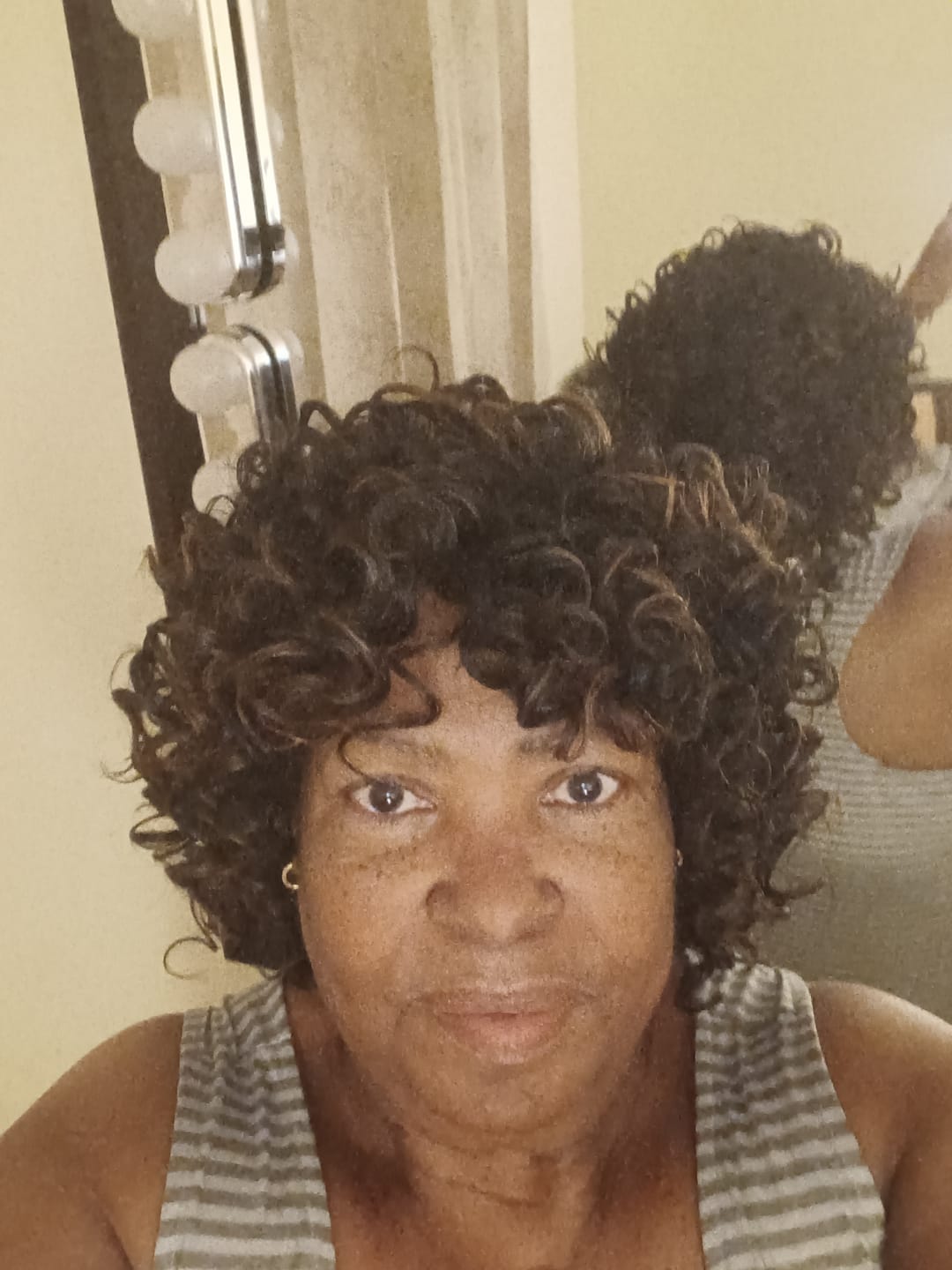 Customer photo review of Model Model Clair Human Hair Blend Wig - BB-011