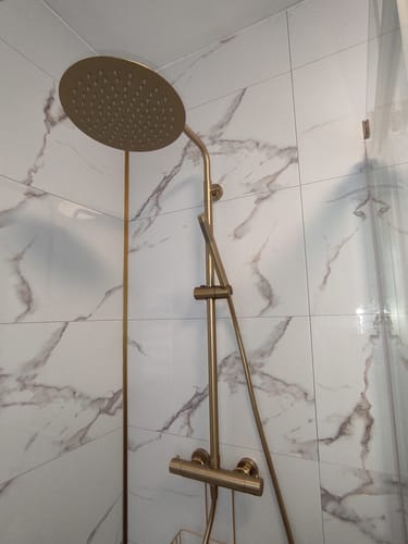 Customer photo review of Colonne de Douche Dorée