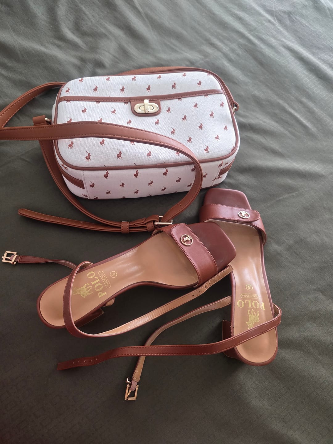 Customer photo review of New Iconic Camera Bag w/ Turn Lock Clutch