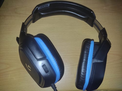Customer photo review of Audifonos Logitech G432 sonido envolvente 7.1 (cuero sintético) negro/azul