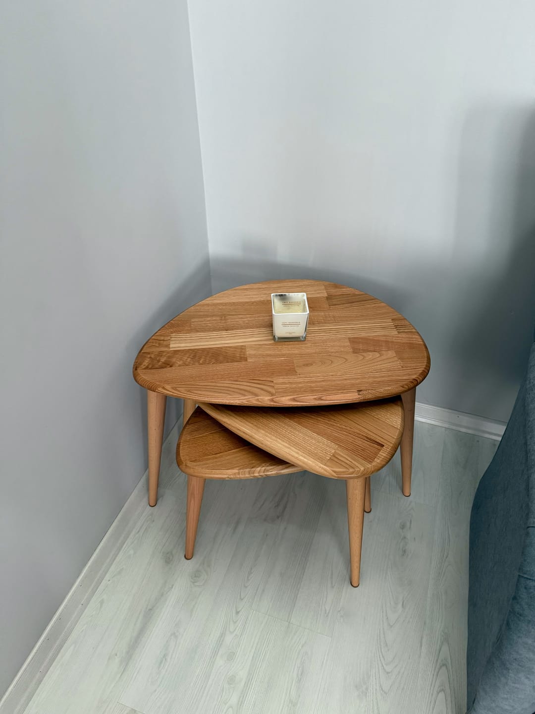 Customer photo review of Ahşap Zigon Sehpa 3'lü Set - Doğal Masif Kestane Ağacı (Ercol Stil)