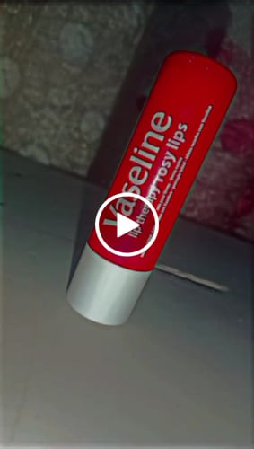 Customer video review of Vaseline Rosy Lips Therapy 4.8g