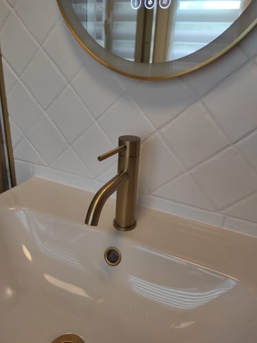 Customer photo review of Mitigeur de salle de bain or brossé