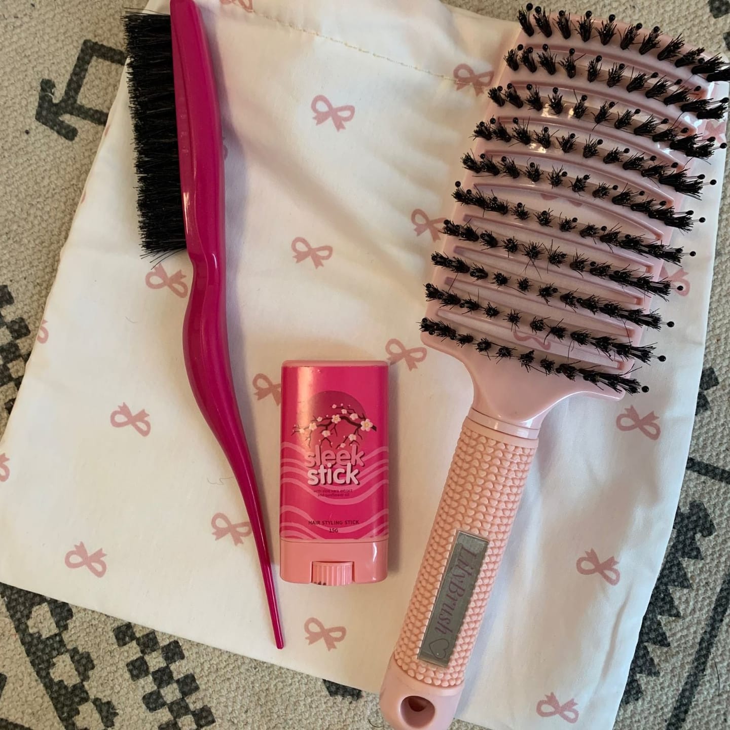 Customer photo review of Magic Daily Detangling Hair Set