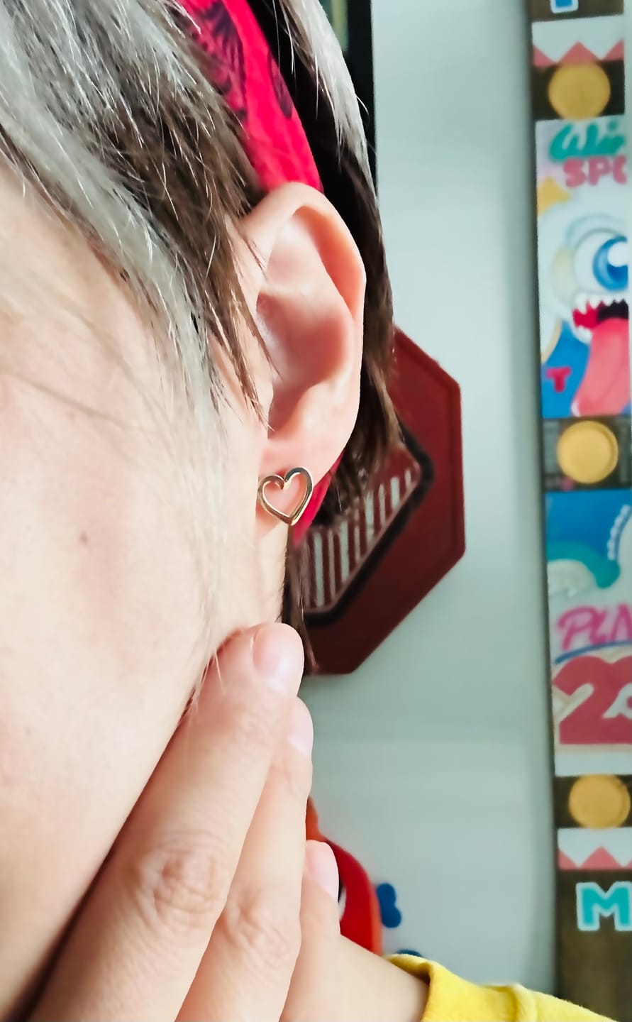 Customer photo review of Aretes Corazón