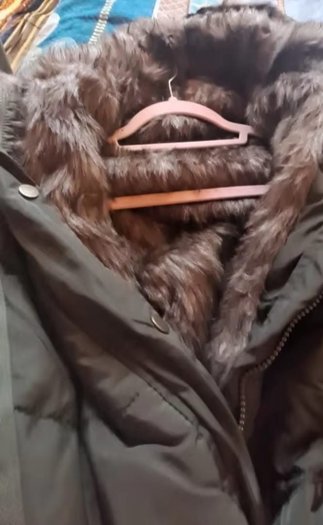 Customer photo review of Slim Fit Damen Winterjacke mit Kapuze - Aurora