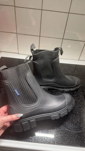 Customer photo review of Clomfy Waterproof Wellington