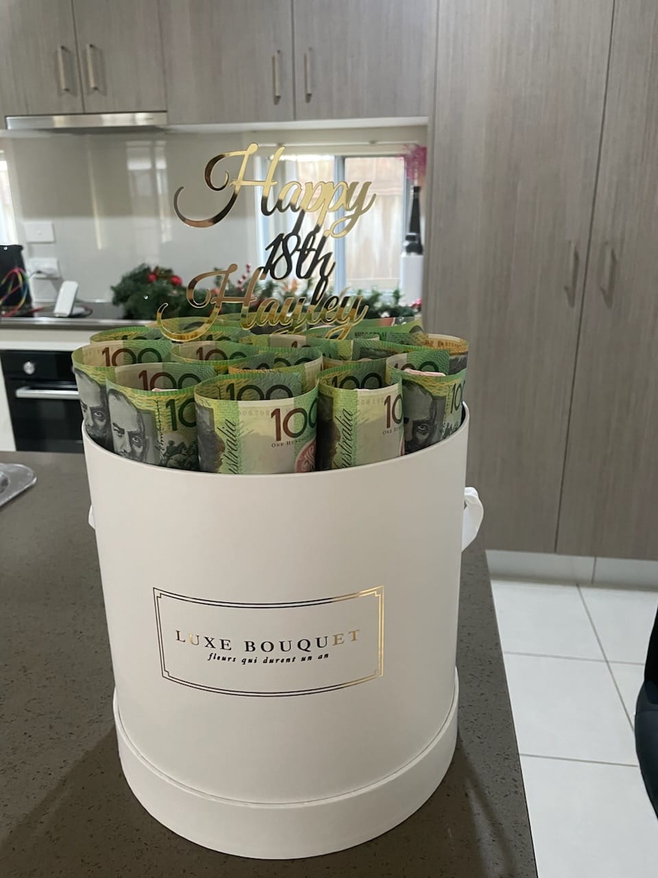 Customer photo review of Grand Luxe Bouquet Box - Pink Everlasting Roses