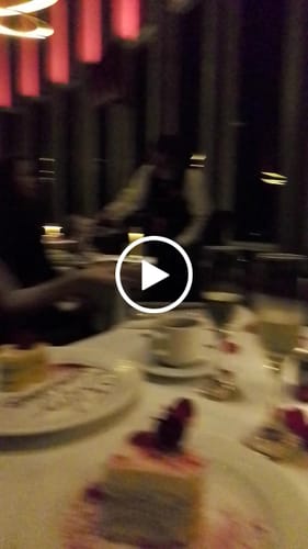 Customer video review of Cena Romántica