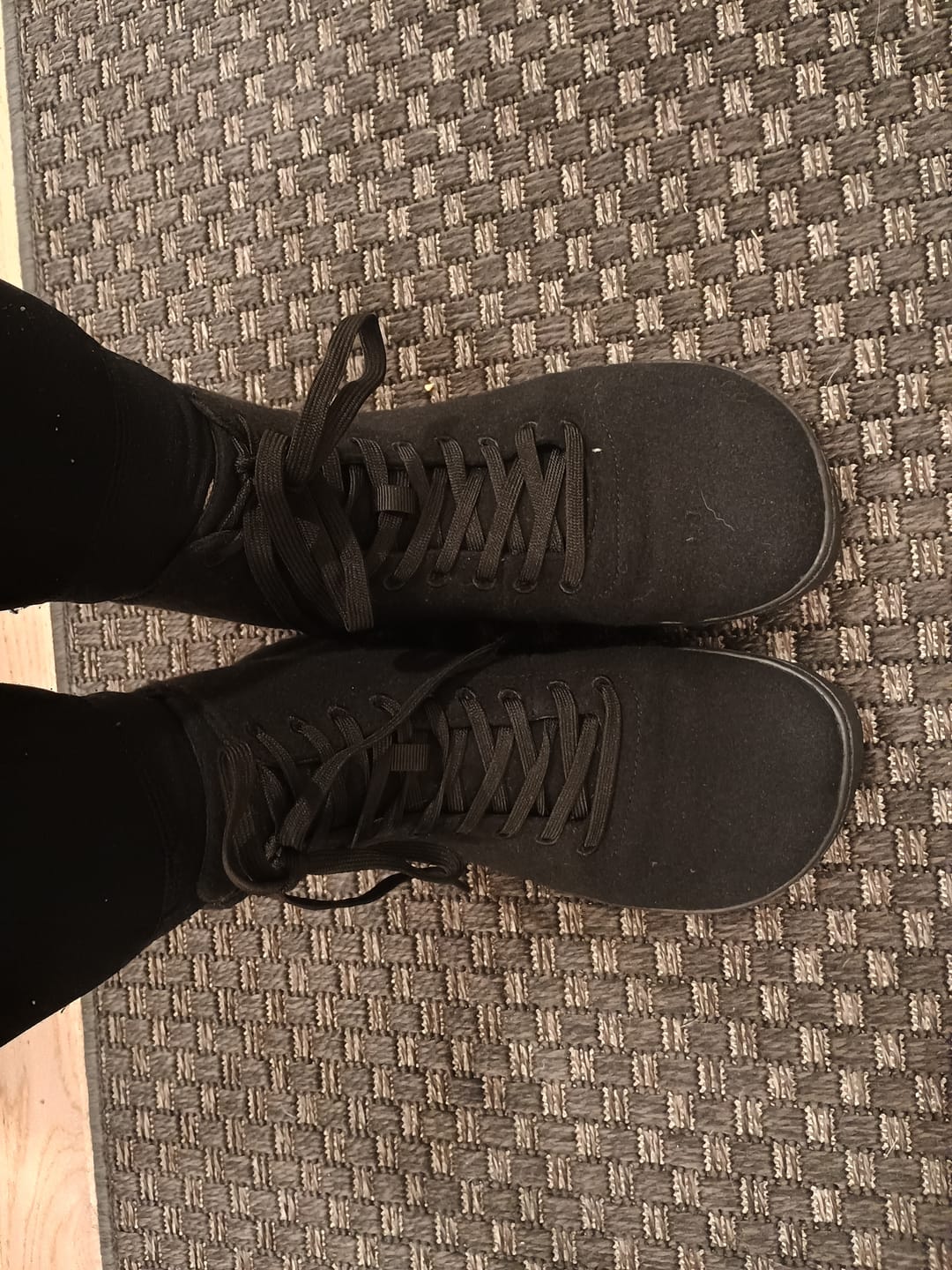 Customer photo review of Vaistoa Tunto -paljasjalkatennarit