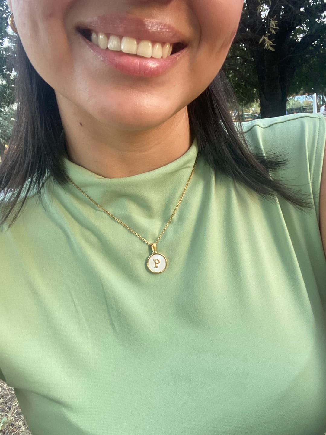Customer photo review of Collar Concha Nacar con Inicial