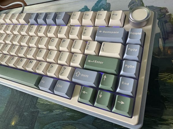 Customer photo review of Teclado AULA F75 - Bruma