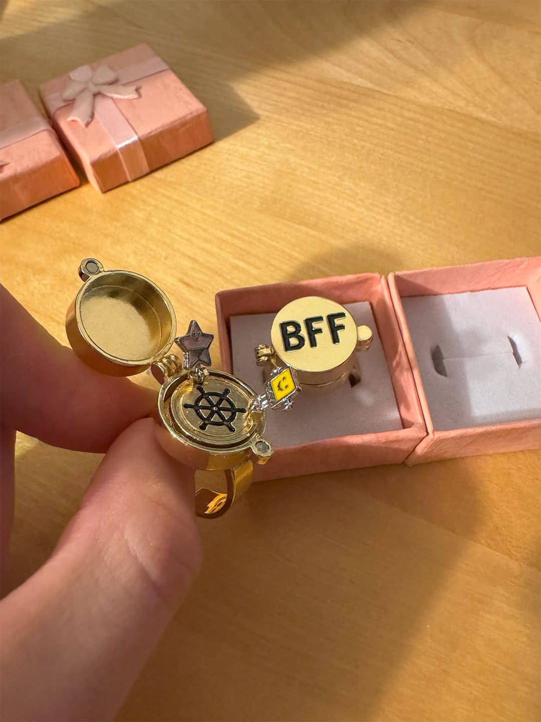Customer photo review of BFF Rings™ The Best Friends Forever Ring