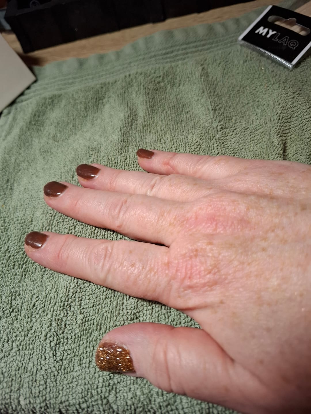 Customer photo review of Champagne Gold Dipping Powder