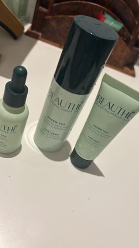 Customer photo review of Crème Hydratante Éclat au Thé Vert