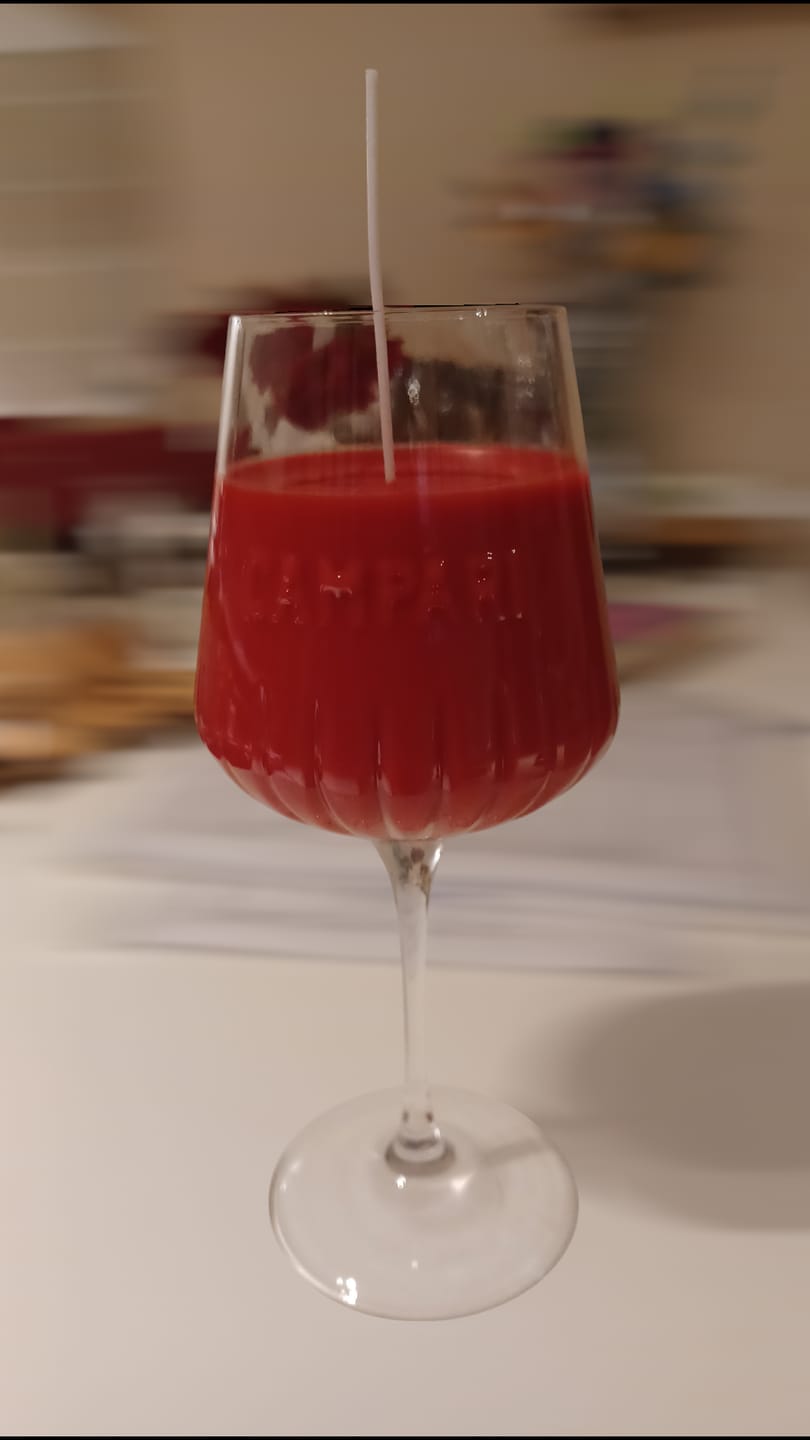 Customer photo review of Colorante líquido para velas ROJO TOMATE