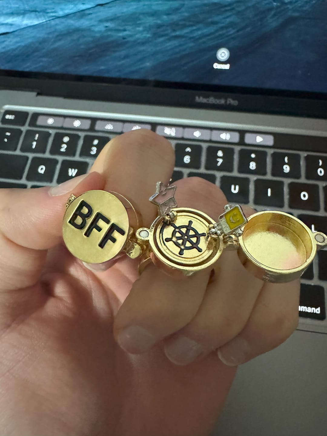 Customer photo review of BFF Rings™ The Best Friends Forever Ring