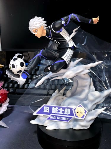 Customer photo review of Statuette Nagi Seishiro
