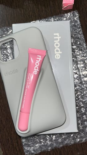 Customer photo review of 3D Silicon Lip Gloss Phone Case for iPhone